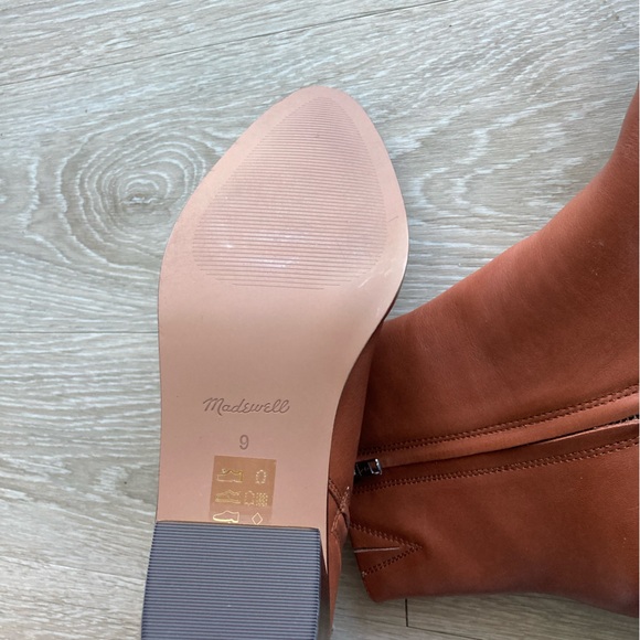 Madewell Everten Ankle Boot - Picture 10 of 16